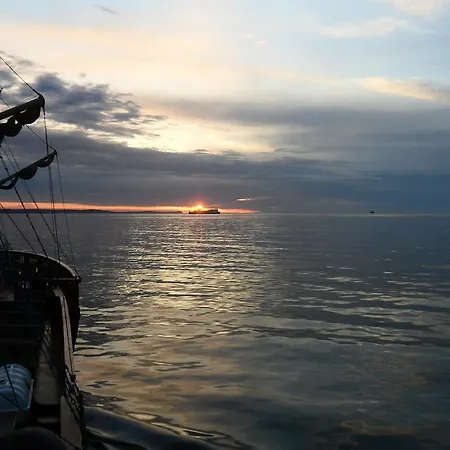 Haus Sandra アパート *